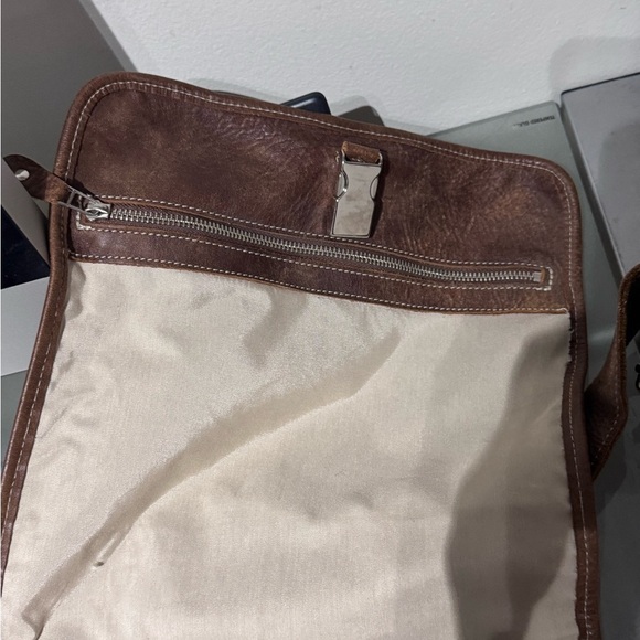🌟HOST PICK🌟 Vintage ROOTS Milano Tribe Messenger / Laptop  Shoulder Bag✨ - Picture 12 of 16